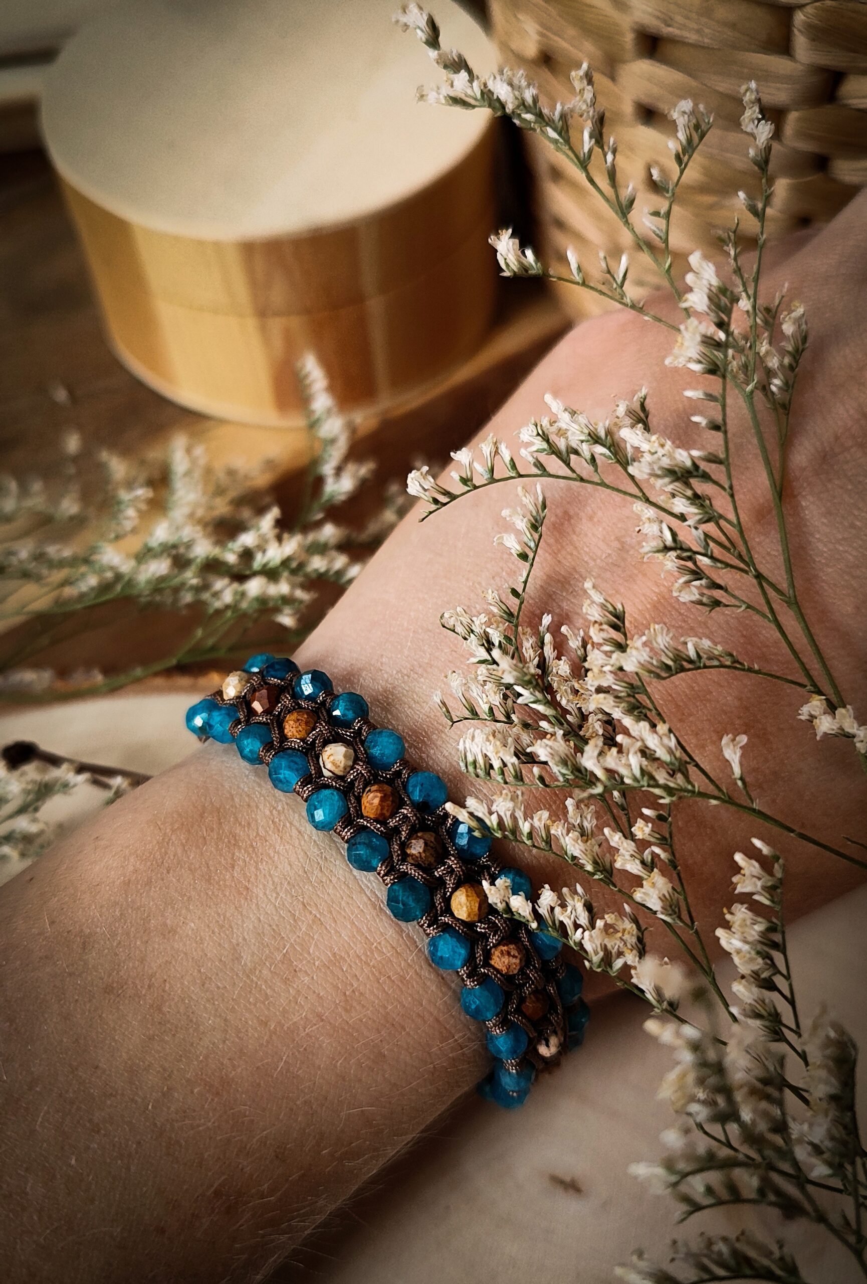 Preria -wyplatana bransoletka z kamieni naturalnych - obrazek 3